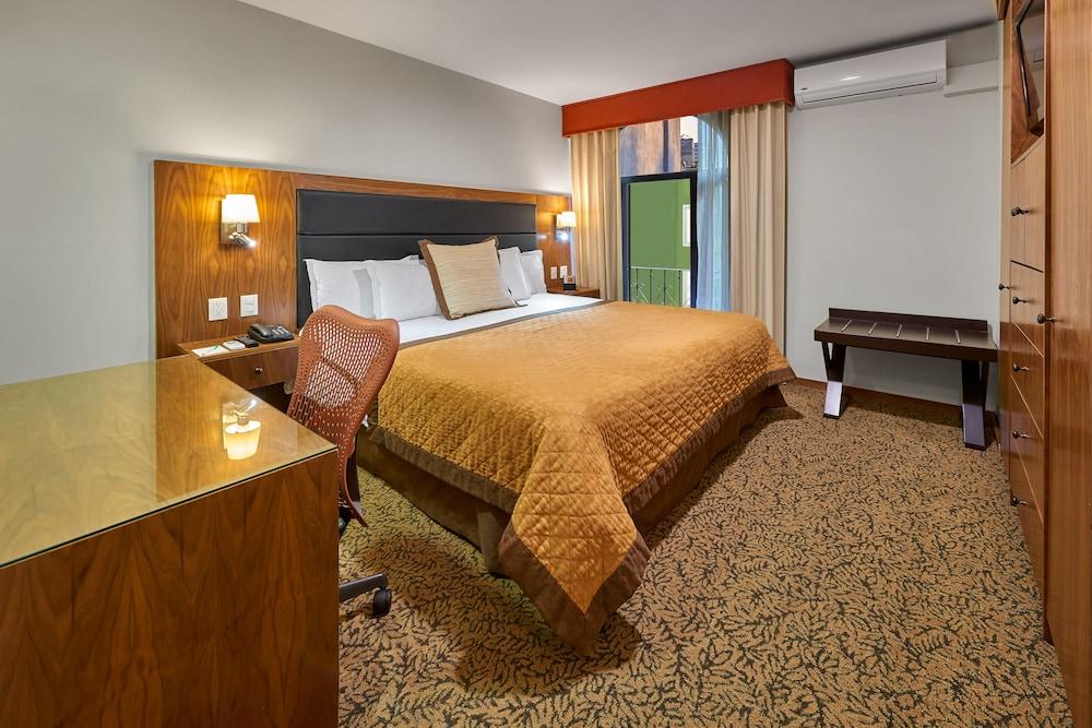 Отель Wyndham Garden Mexico Reforma Экстерьер фото