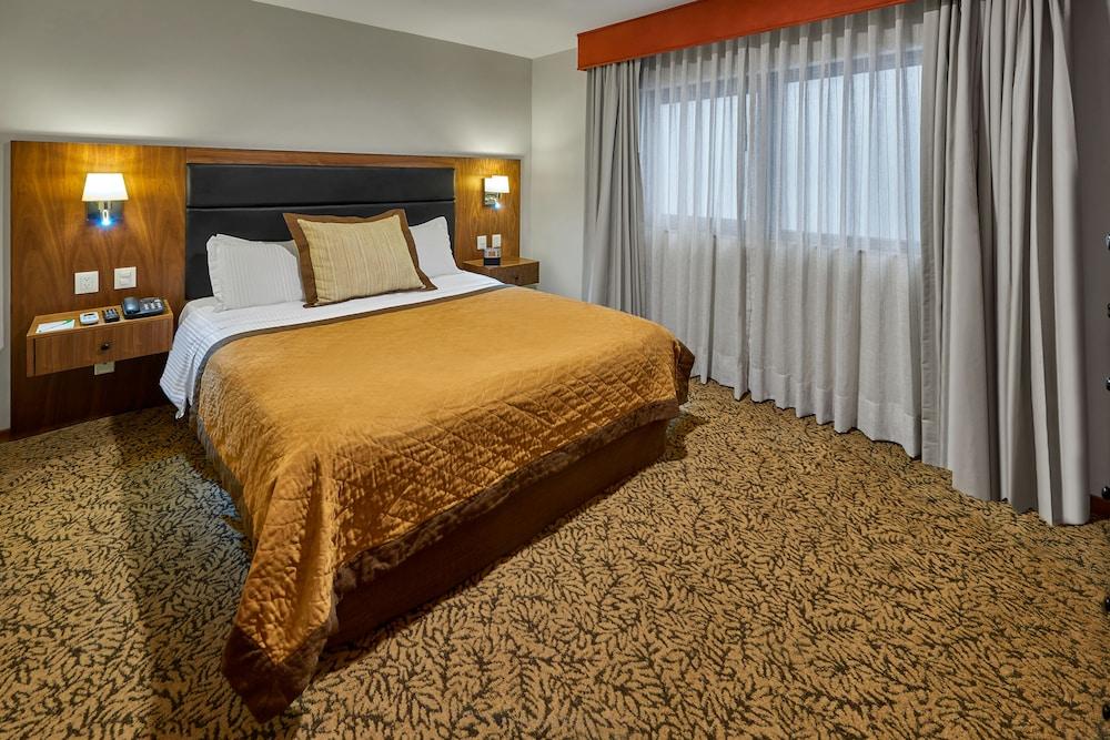 Отель Wyndham Garden Mexico Reforma Экстерьер фото