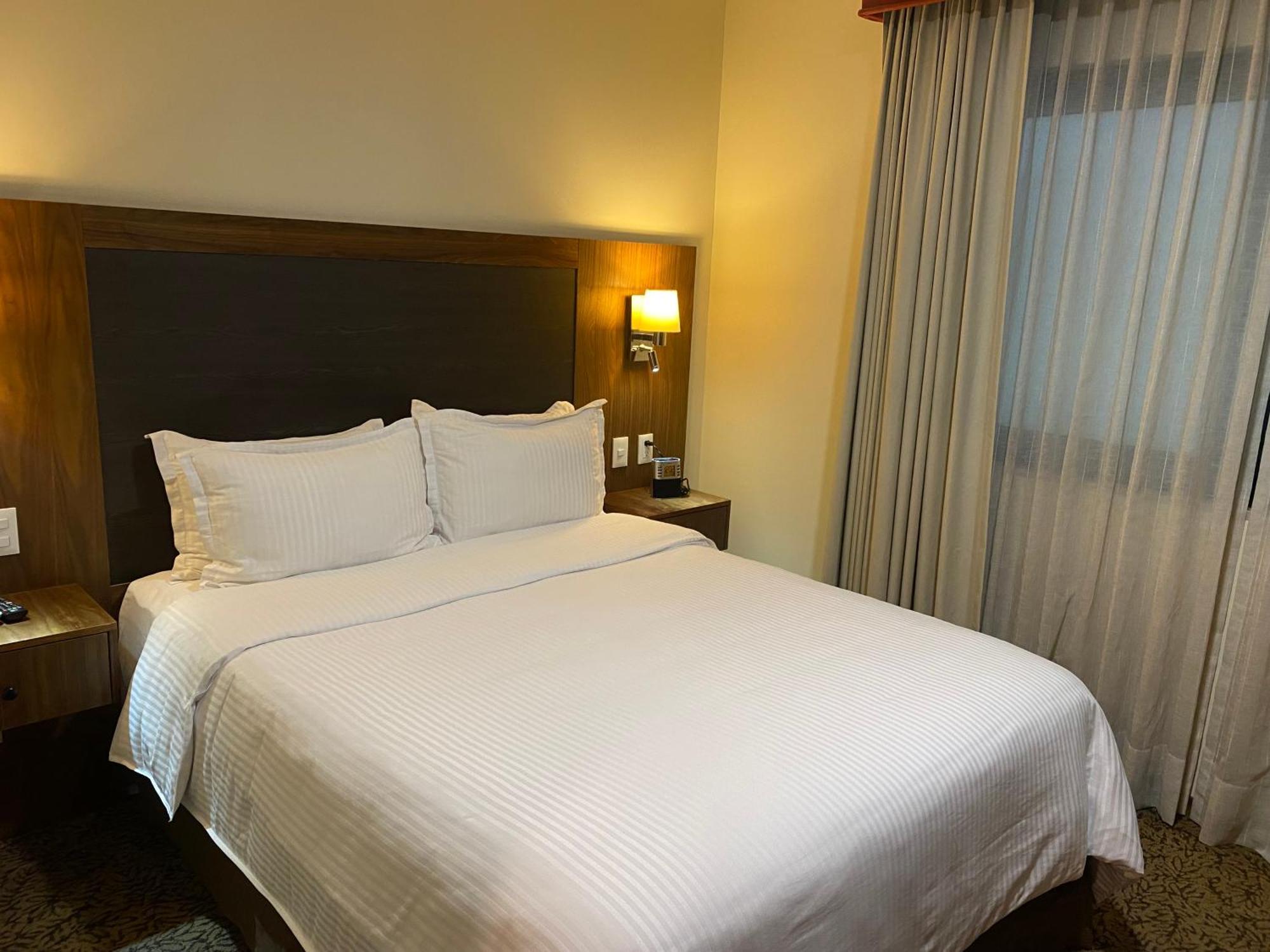 Отель Wyndham Garden Mexico Reforma Экстерьер фото